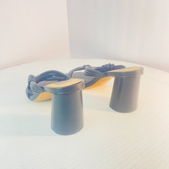 Dolce Vita Black Twisted Strap Sandals – Size 10 - Picture 4 of 16